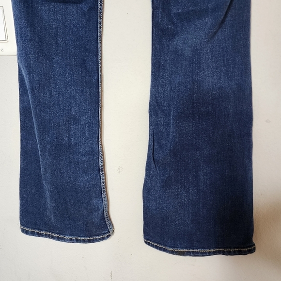 Shyanne Bootcut Embroidered pocket jeans. Women's size 32 short. 29.5' inseam - Picture 5 of 16